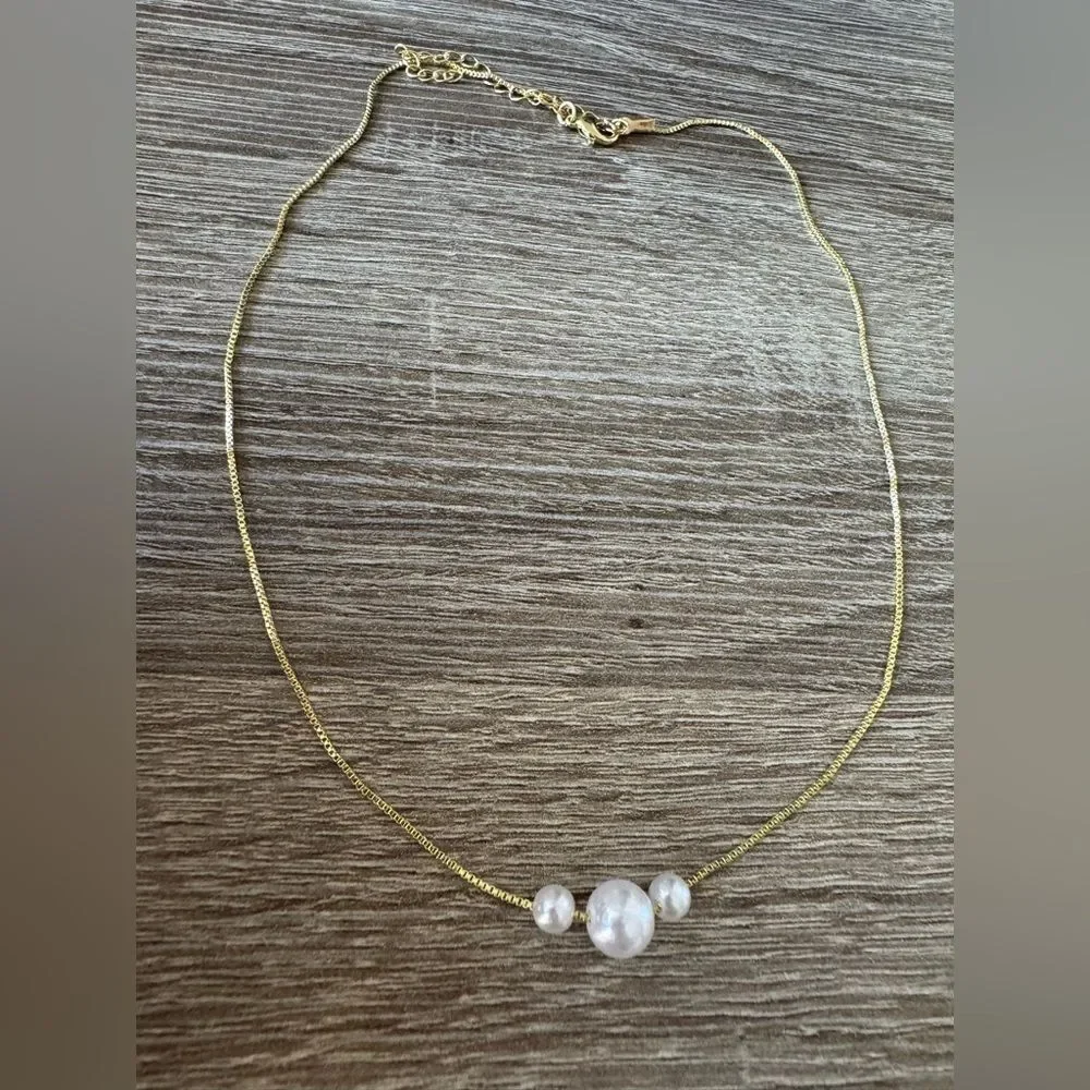 Gold Necklace with Pearls A1447
